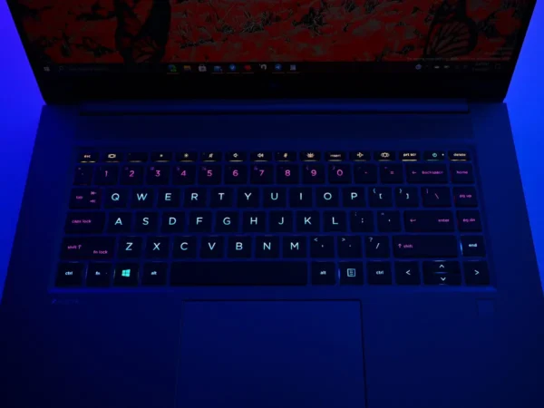 CU5SEEPWVKK6qHpqKxnTDJ-1200-80.jpg.webp HP ZBook Studio 15.6 G8